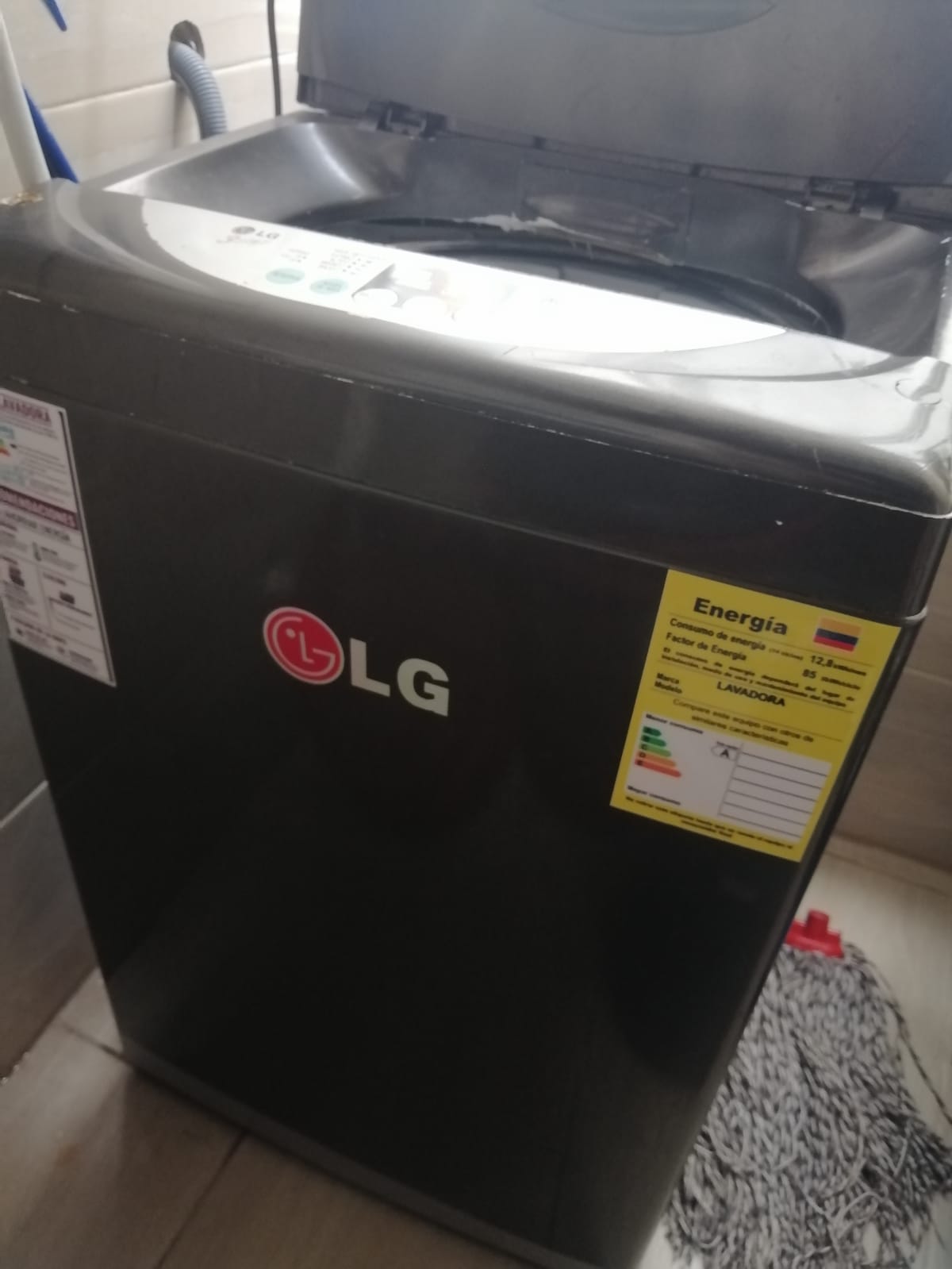 Lavadora LG de carga superior de la galería de Tecni Ruiz